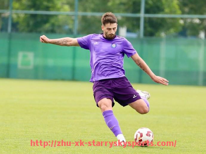 星空体育-NBA指定能量饮料品牌及其对运动表现的辅助作用